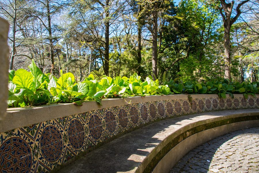 Palácio da Pena in den bewaldeten Hügeln von Sintra