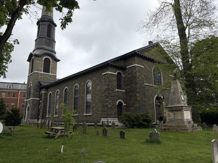 Old Dutch Church on Main Street à Kingston, New York