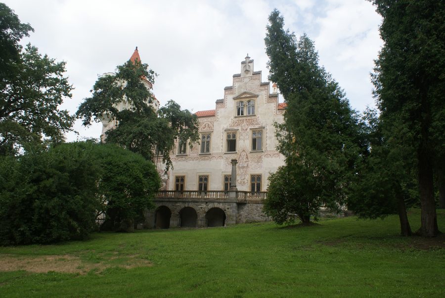 Château de Žinkovy, vu depuis le parc