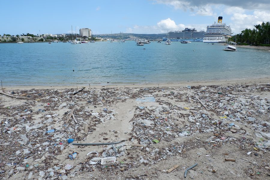 Plage près du port de Montego Bay