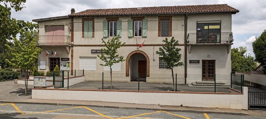 Mairie de Montcabrier, Tarn, France
