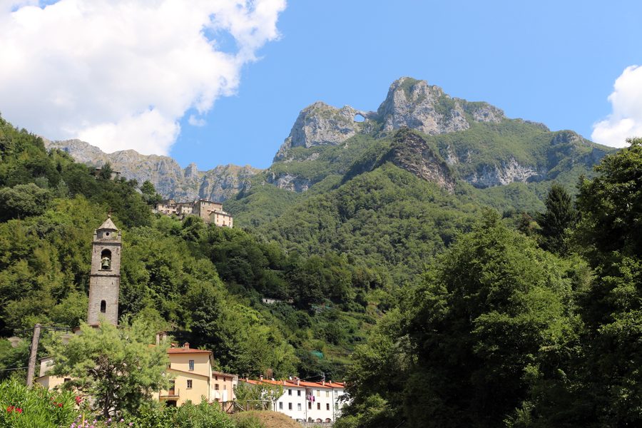 Monte Forato dans les Alpes apuanes