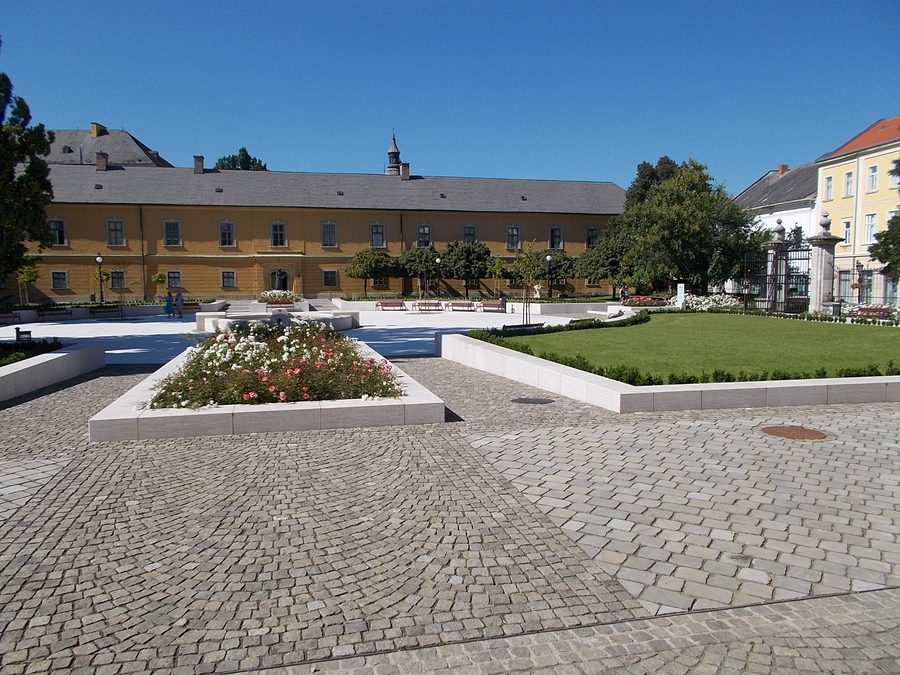 Palais archiépiscopal à Eger, Hongrie.