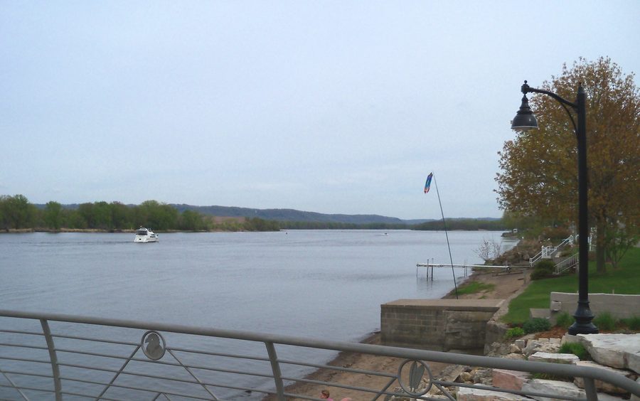 Vue sur le Mississippi près de Wabasha dans le Minnesota