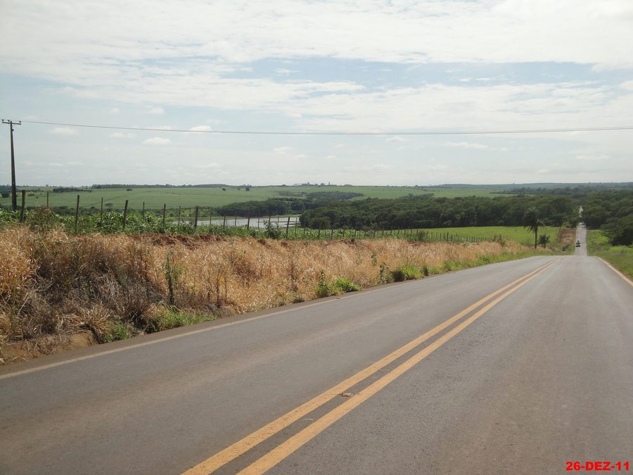 Le Rio Dourado sur la route de liaison Lins–Tangará
