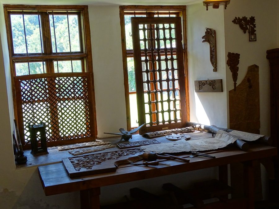 Reconstitution d’un atelier de sculpture sur bois dans la maison Daskalov à Tryavna