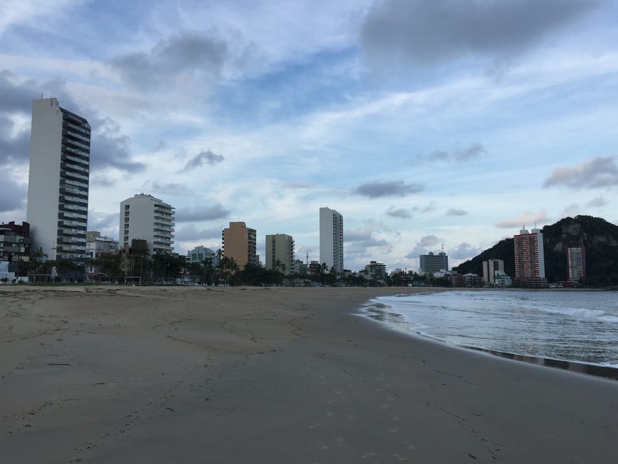 Plage sur l’Orla da Praia de Caiobá à Matinhos
