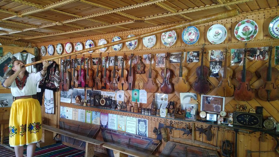 Trembita traditionnelle au musée de Verkhovyna