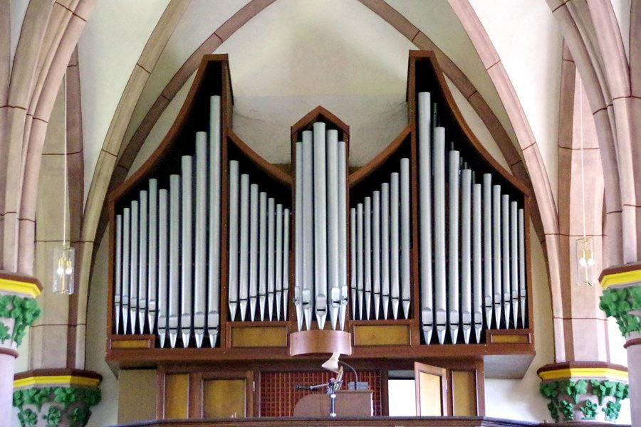Façade d'orgue dans l'église St. Michael à Winterspelt