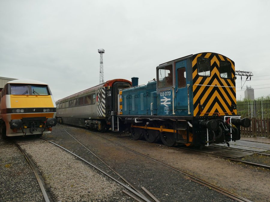 Locomotives anciennes et récentes au Crewe Heritage Centre