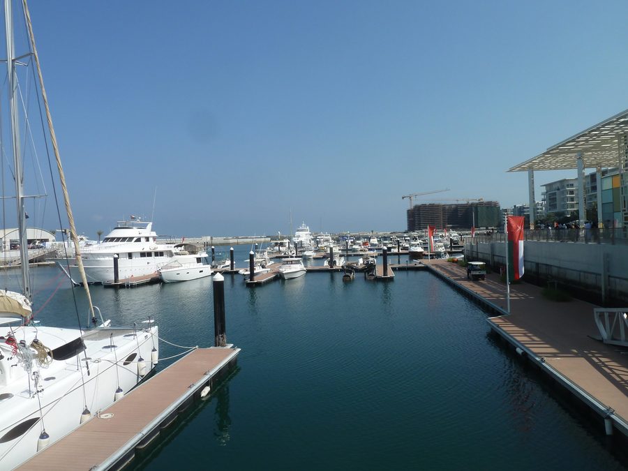 Marina d’Al Mouj avec front de mer moderne à Mascate