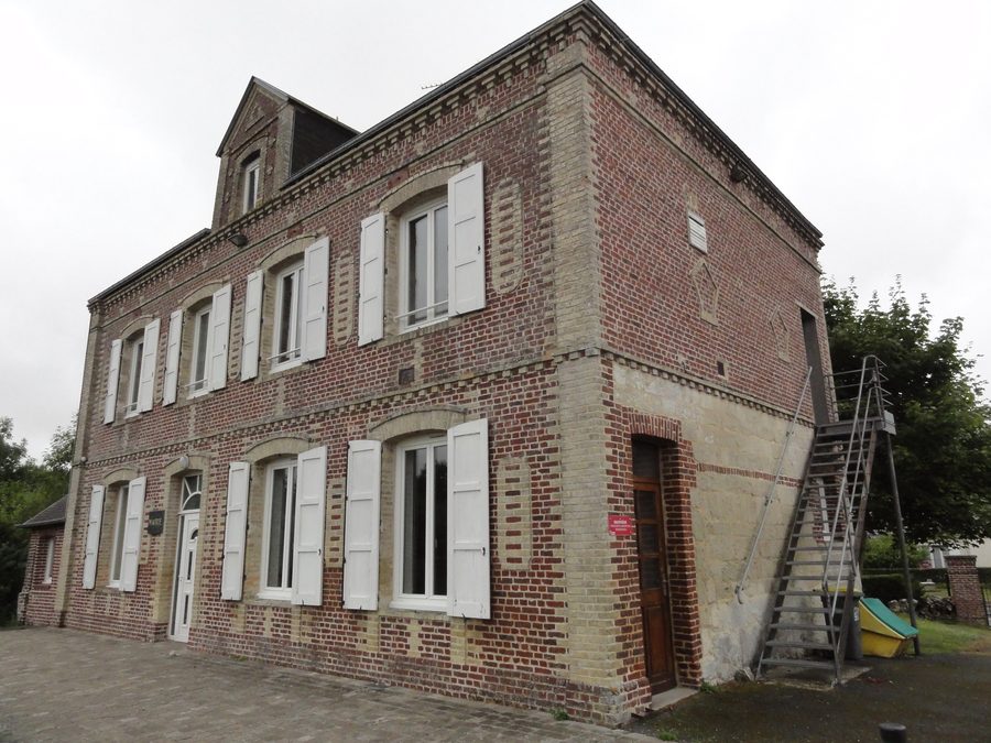 Mairie et bibliothèque de Mentheville dans le département de Seine-Maritime