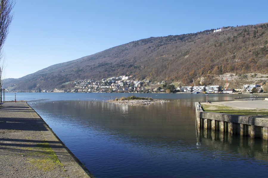 Embarcadère sur le lac de Bienne à Bienne/Biel.