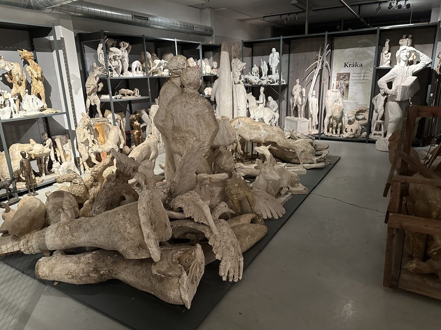 Collection de sculptures en plâtre au musée rural de Lindesnes à Vigeland