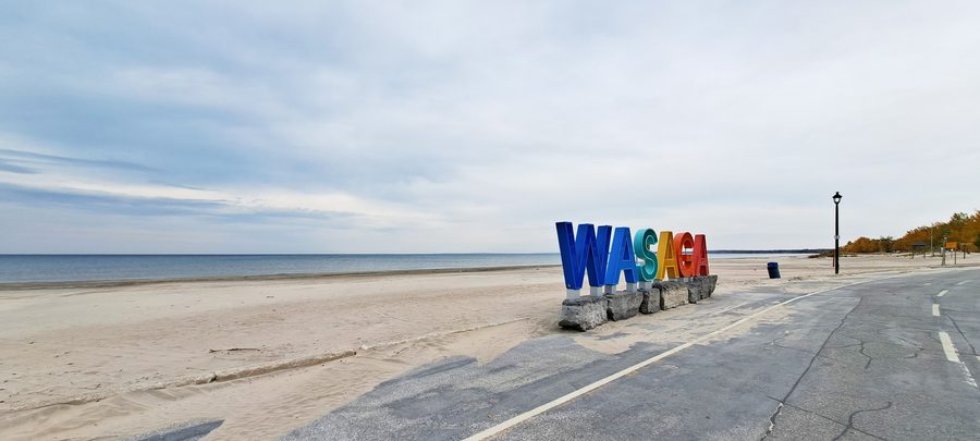 Rive et plage de Wasaga Beach dans le comté de Simcoe, Ontario
