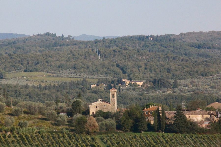 Vue extérieure de l'église San Filippo à San Filippo a Ponzano près de Barberino Val d'Elsa en Toscane