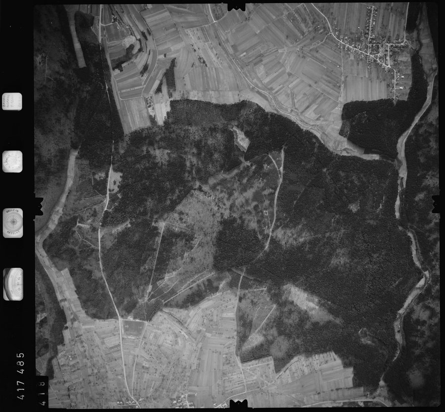 Vue aérienne de Neubärental, ou du paysage historique de l’habitat près de Wurmberg dans l’Enzkreis
