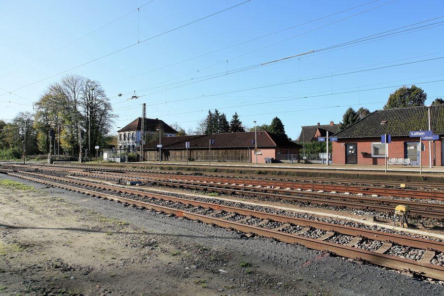 Passage à niveau derrière la gare de Lathen