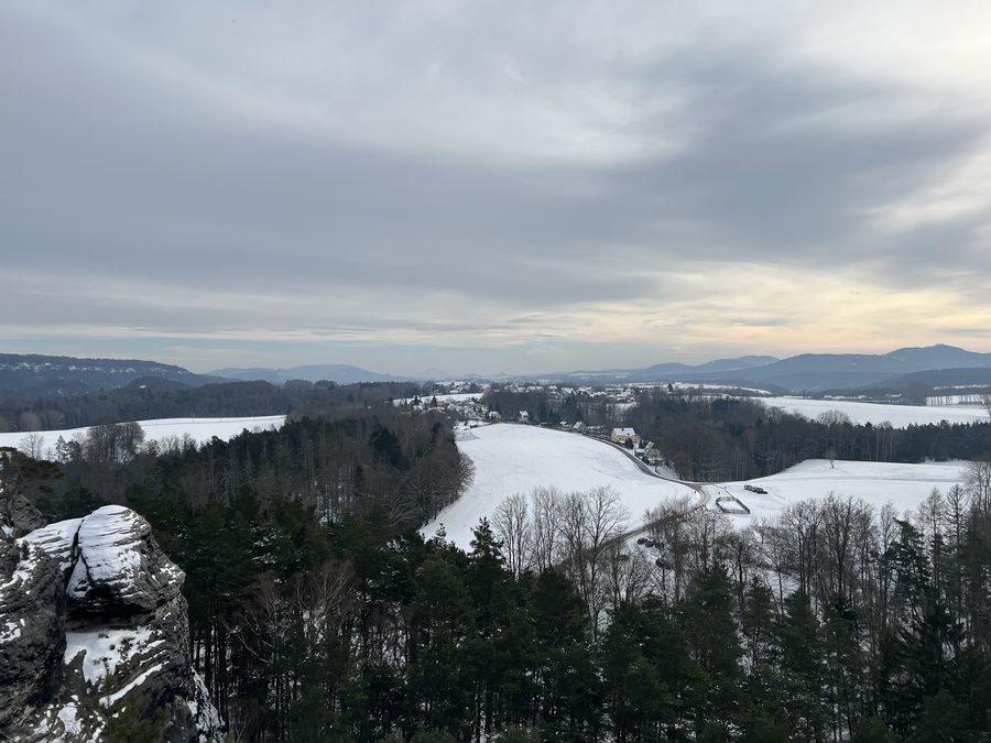 Le hameau de Waltersdorf à Bad Schandau, vu depuis le Gamrig