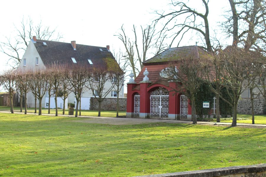 Maison Parkweg 2 et pavillon de thé à Liebenberg dans le Löwenberger Land