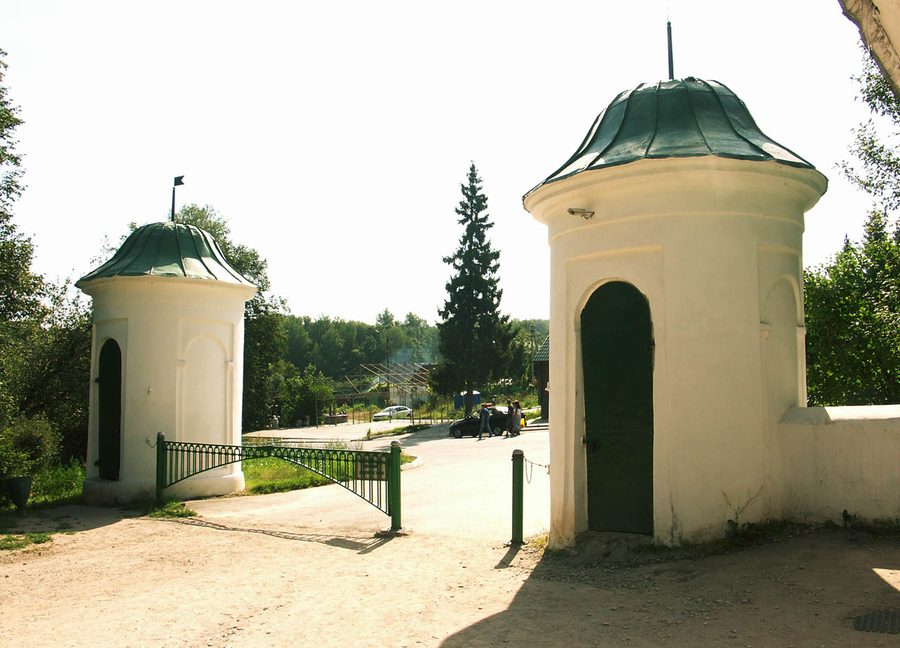 Entrée du domaine muséal de Iasnaïa Poliana