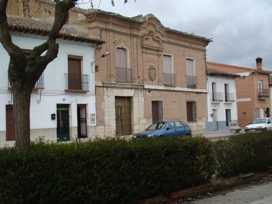 File:Nava del Rey Valladolid arquitectura ni.JPG
