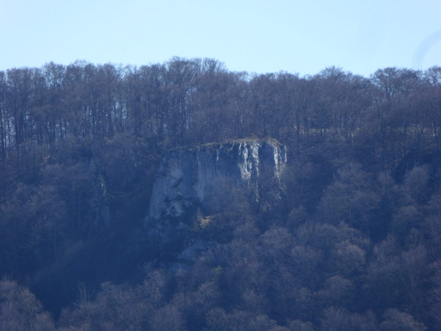 Vue sur l’Ermstal vers l’escarpement du Jura à Dettingen an der Erms