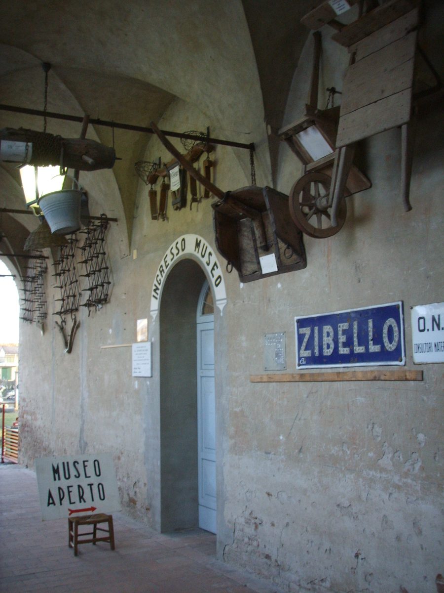 Entrée du musée de Zibello