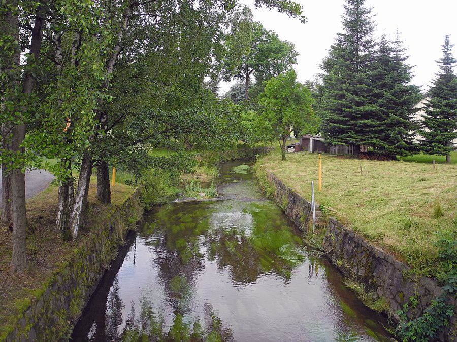 La Wesenitz à Putzkau, dans la Mühlenstraße