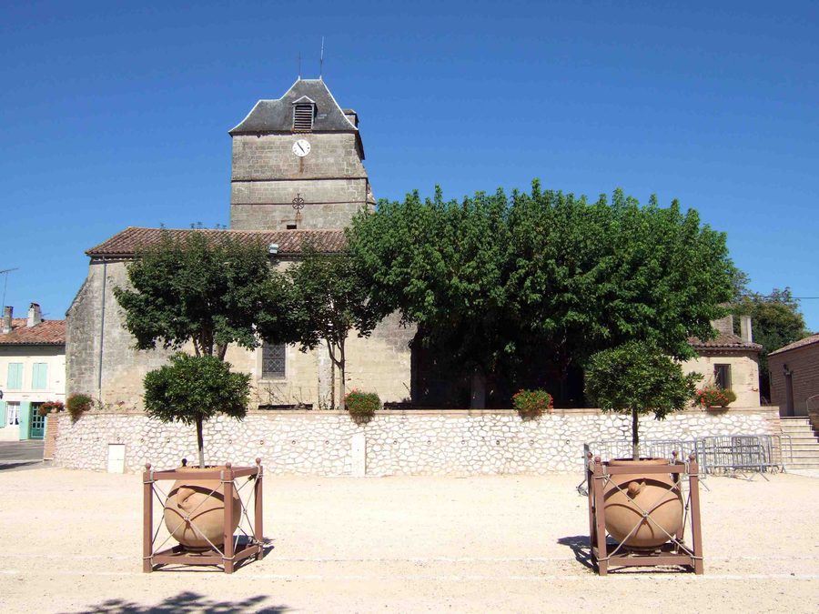 Église Saint-Jean-Baptiste à Fauillet près de Gontaud-de-Nogaret