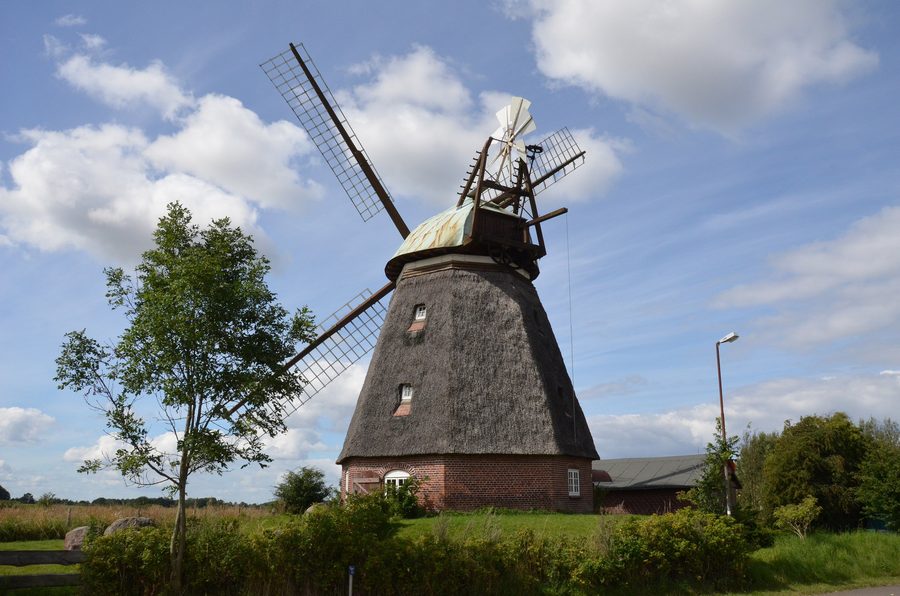Moulin à vent historique à Nübelfeld