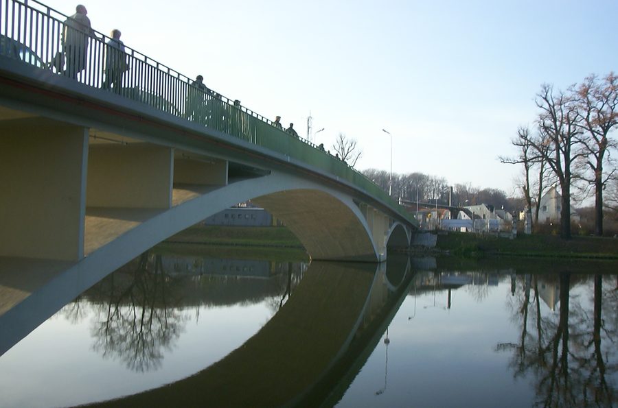 Pont sur la Neisse entre Łęknica et Bad Muskau, vu de la Pologne vers l’Allemagne