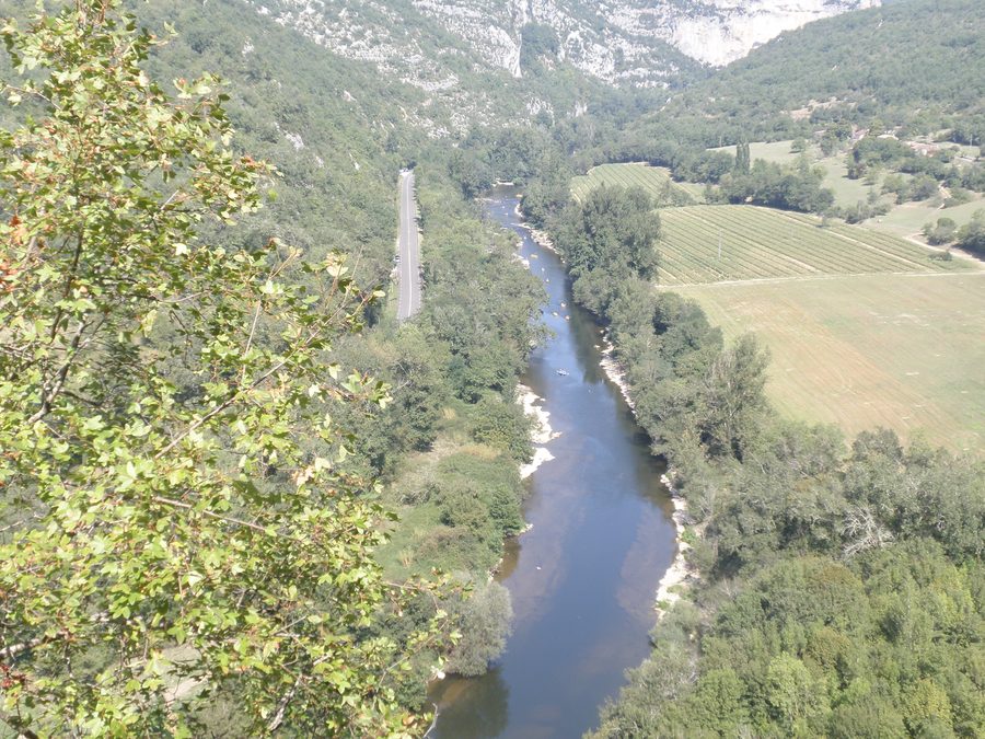 Gorges de l’Aveyron près de Penne dans le département du Tarn