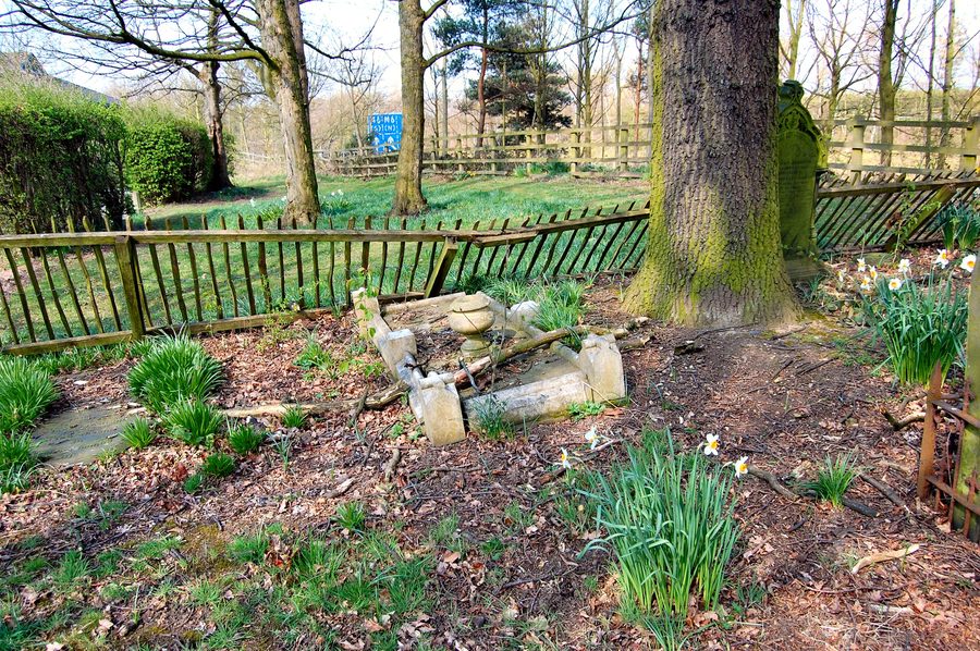 Cimetière oublié à Risley, Warrington, Cheshire