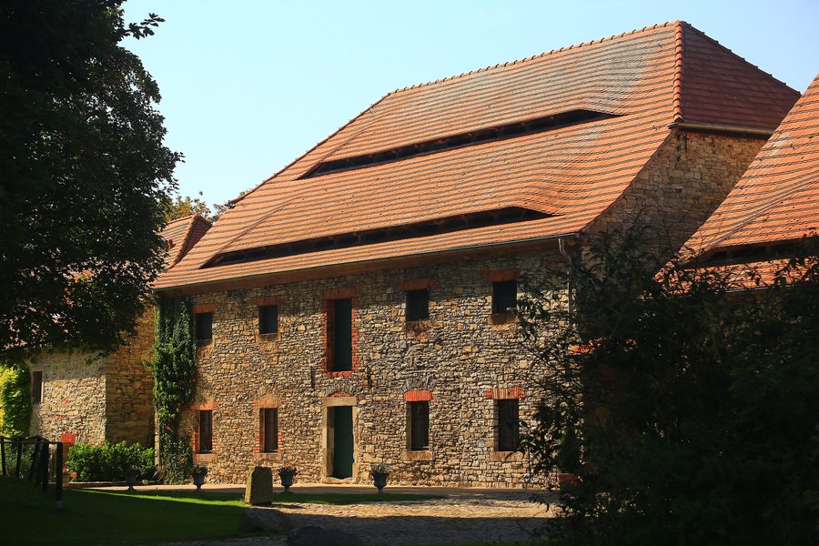 Bâtiment d'exploitation du château restauré de Wanzleben