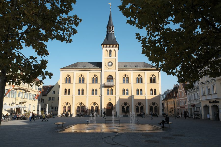 Hôtel de ville sur la place principale à Pfaffenhofen an der Ilm