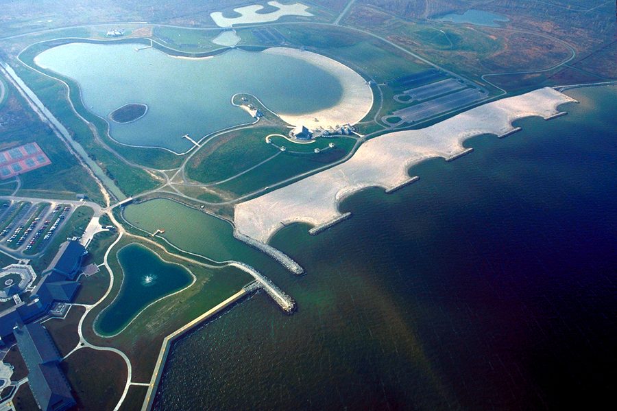 Vue aérienne du parc d’État de Maumee Bay sur le lac Érié près de Toledo, Ohio