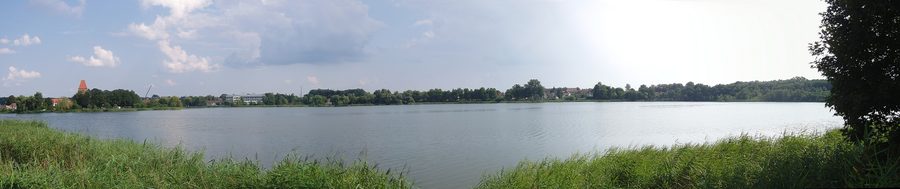Vue panoramique du lac de Crivitz depuis la rive ouest