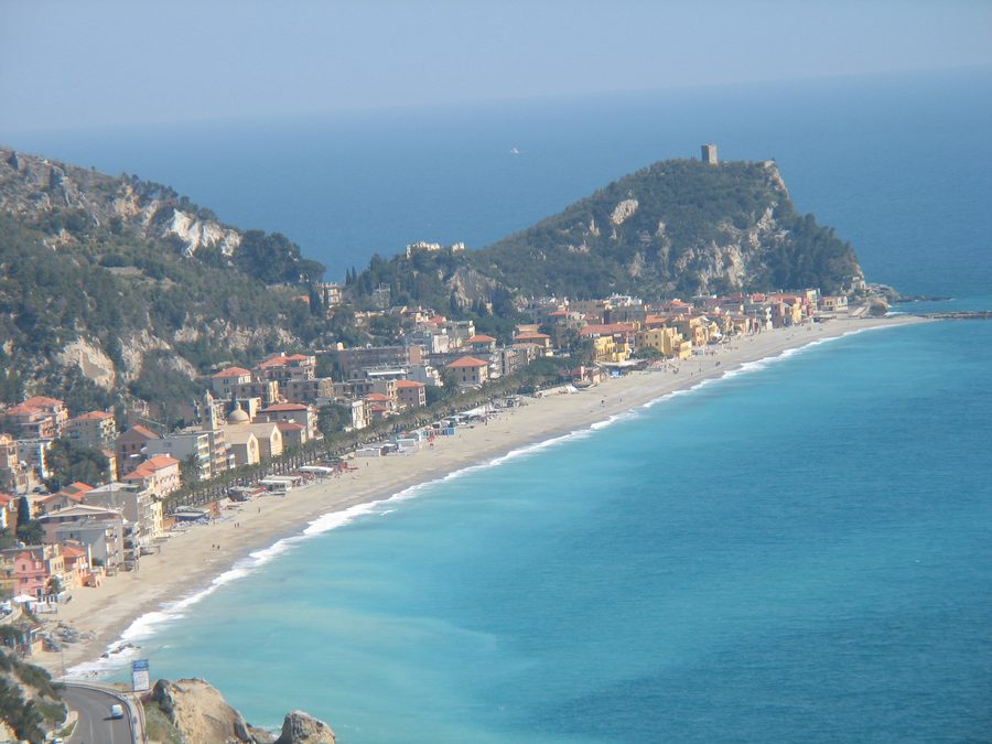 Varigotti, Italie, vue depuis la tour Caviglia à Finale Ligure