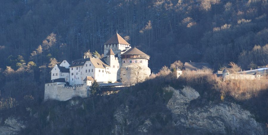 Château de Vaduz au-dessus de Vaduz en hiver