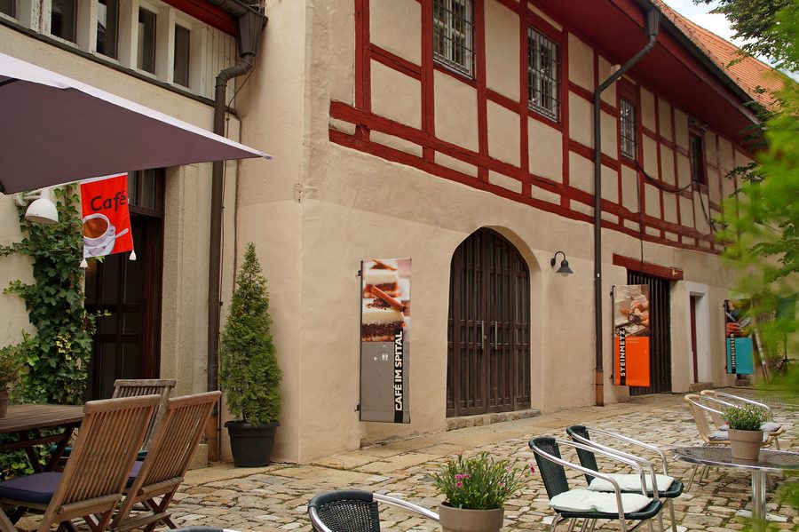 Cour intérieure de l’ancien hospice à Wunsiedel, aujourd’hui musée du Fichtelgebirge.