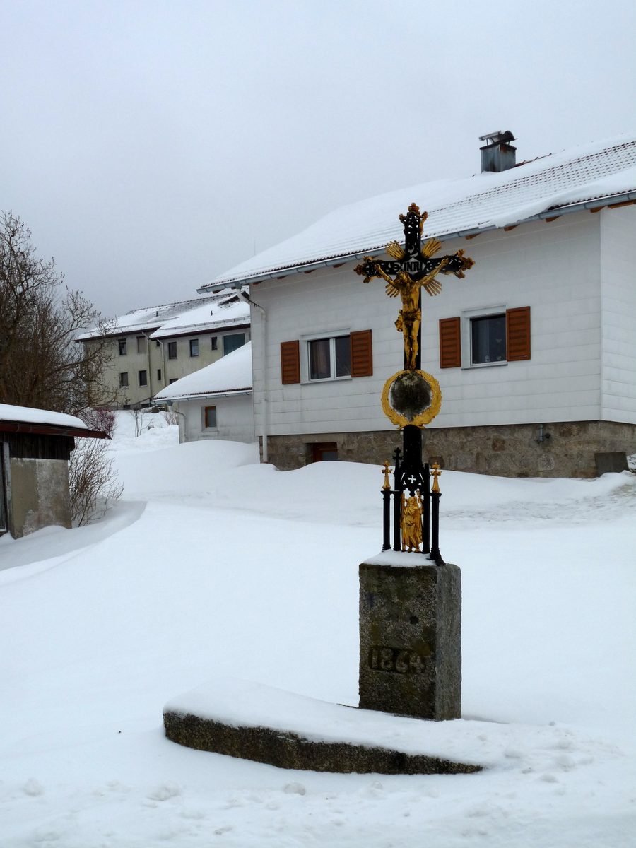 Croix de chemin dans le village de Haidmühle, dans l’arrondissement de Freyung-Grafenau