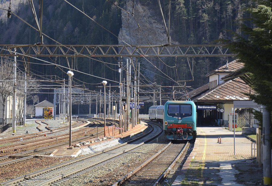 Train de la ligne SFM3 à la gare de Bardonecchia