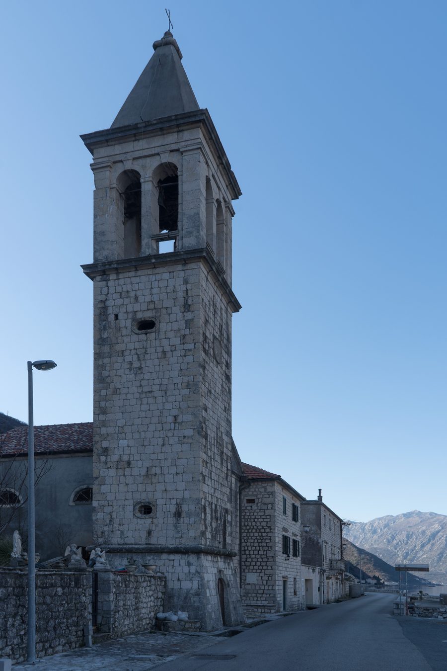 Église Imena Marijinog à Donji Stoliv sur la baie de Kotor