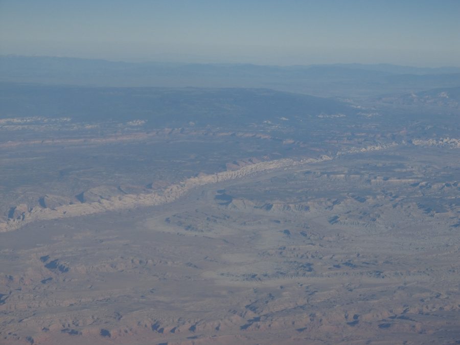 Paysage rocheux du Waterpocket Fold dans le parc national de Capitol Reef en Utah