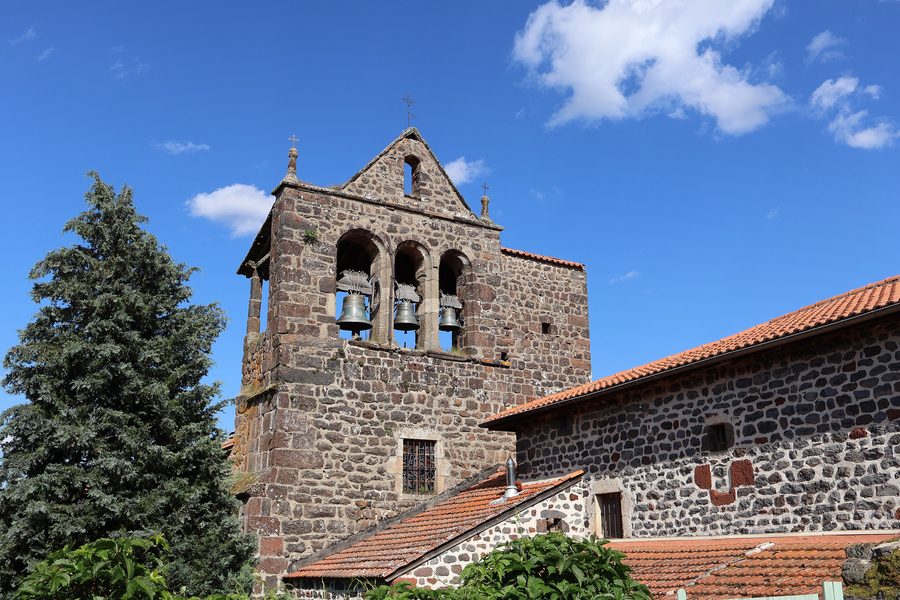 Église Sainte-Anne à Séneujols