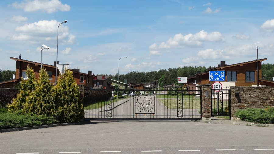 Maisons à Verkšionys, district de Vilnius, Lituanie