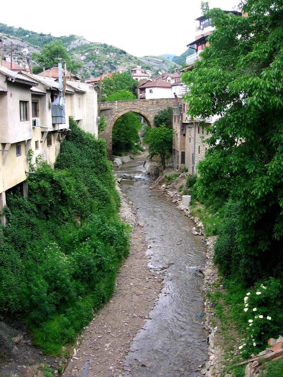 Pont de pierre historique Radin à Kratovo