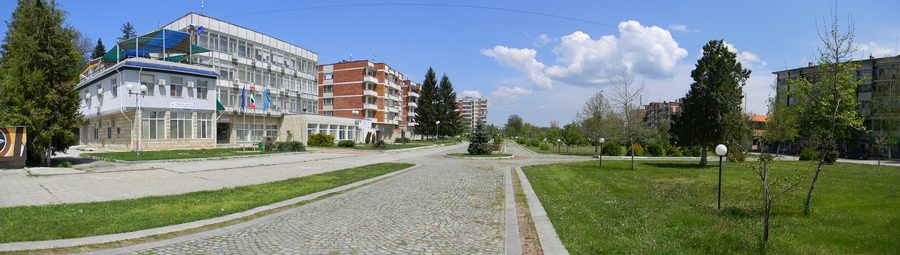 Bâtiment de la municipalité et partie du centre de Strazhitsa