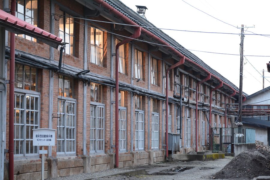 Bâtiment principal de la Tomioka Silk Mill à Gunma